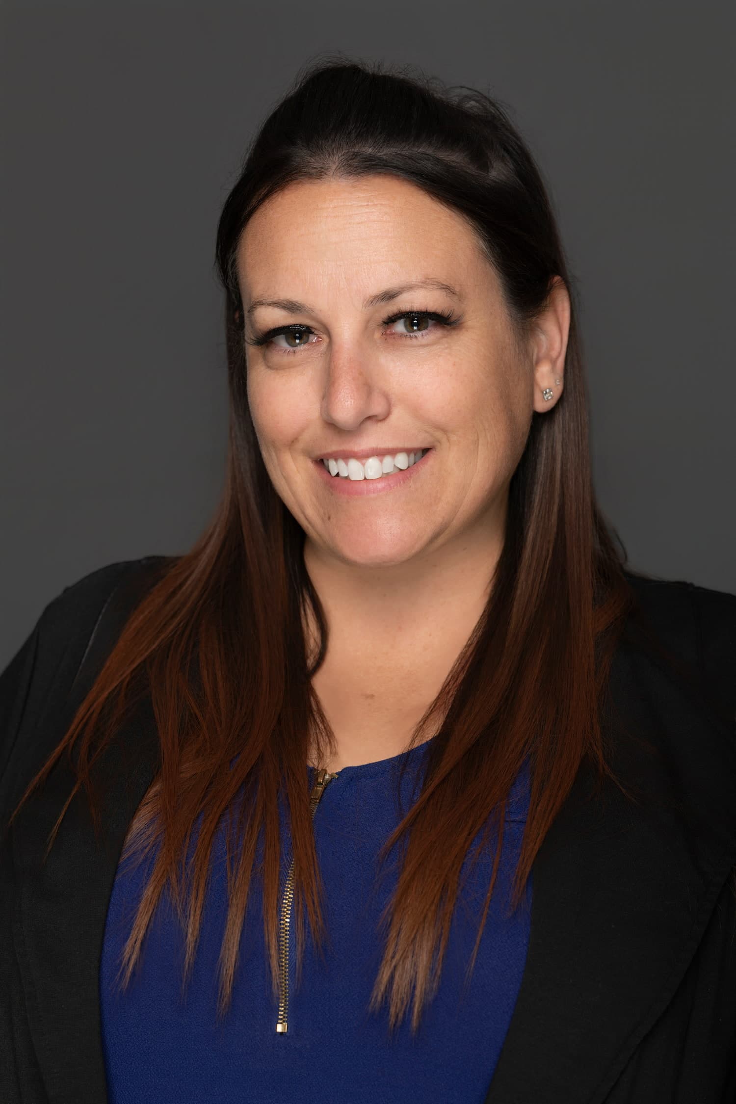 Jeanie Bizar, Investor Relations Manager